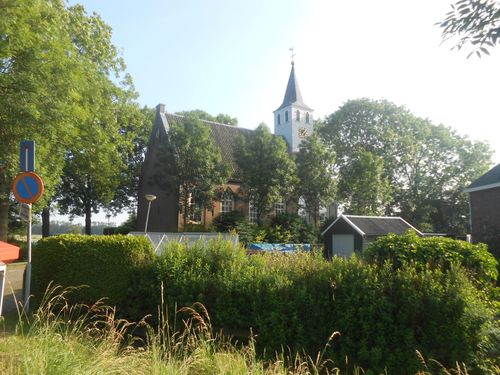 De buitenkant van de Kerk Kwadijk