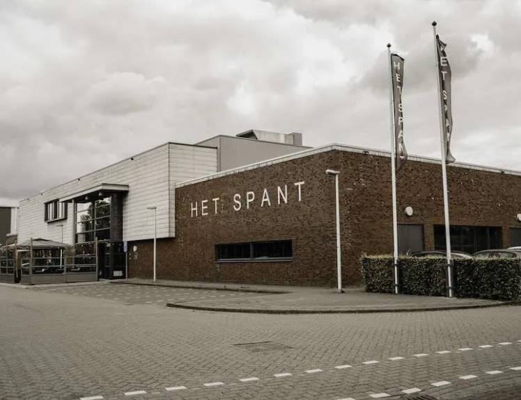 De voorzijde van Het Spant Ameide