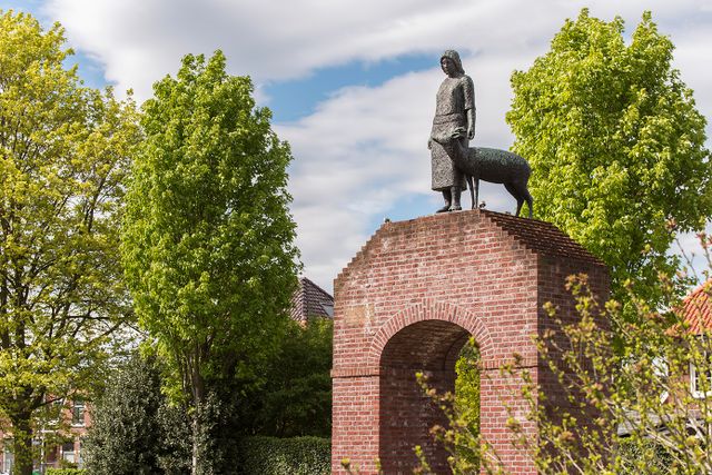 Standbeeld Tante Riek