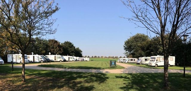 campers op Camperplaats de Rucphense Weide