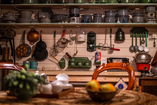 Oudheidskamer | Blik Trommel en Oudheden Museum Niezijl