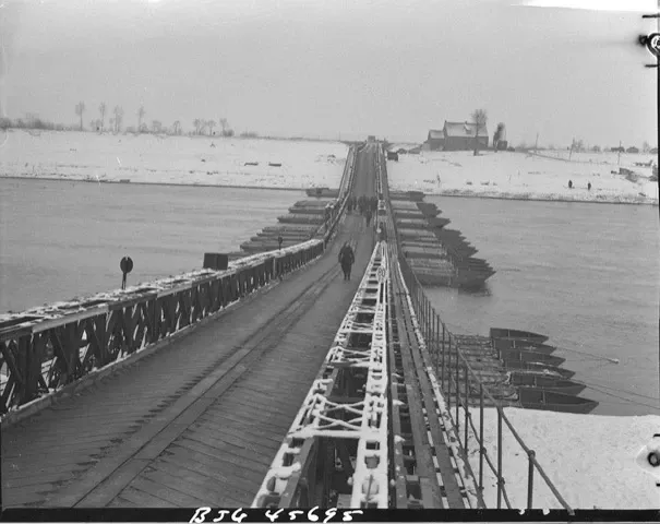 Brug bij Ravenstein