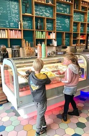 Lady Lemonade komt naar Almere en bezoekt Ijspressi