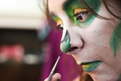 Lernen Sie, Make-up zu malen