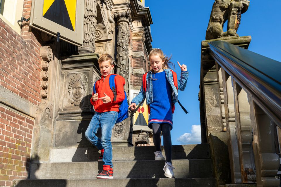 Kinderen aan het spelen in Bolsward