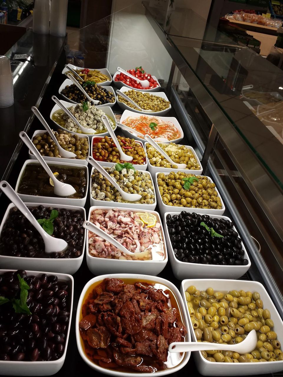 Olives at Turquoise Mosae Gusto Maastrich
