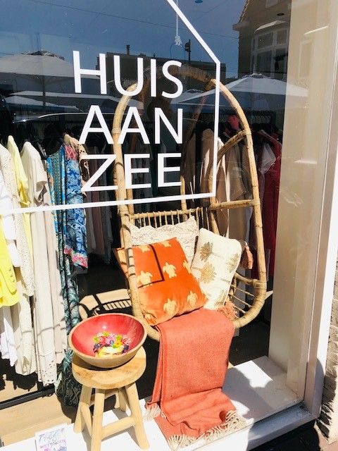 Huis aan zee etalage winkel Noordwijk