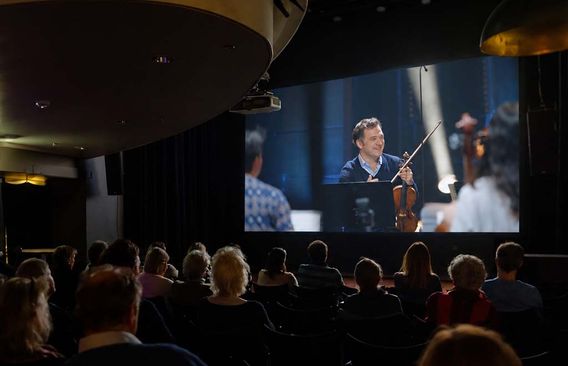 IKFU Cinema: Renaud Capuçon, un violon sans frontières