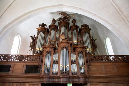 Foto van de kerk en het orgel in Eenrum, in opdracht van Erfgoedpartners. Foto: Huisman Media - Licentie: CC BY-SA 4.0