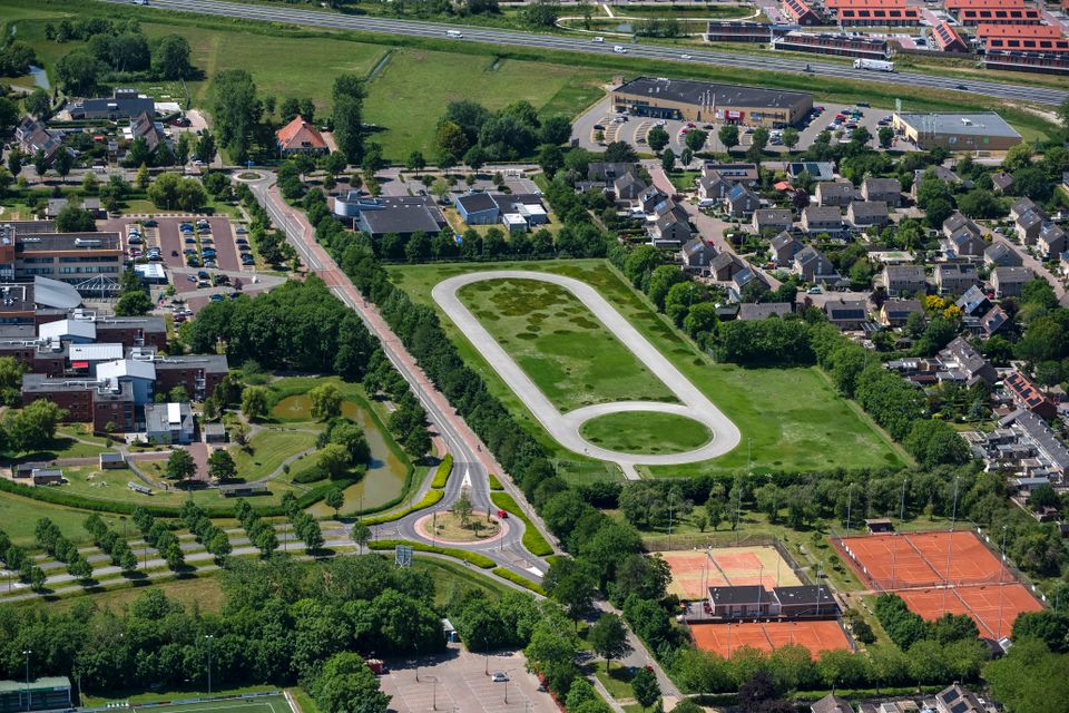 Foto van Harlingen van bovenaf