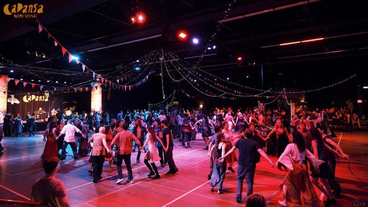 Dancing: easy as folk!