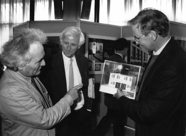 1991 - Eerste Architectuurprijs uitgereikt
