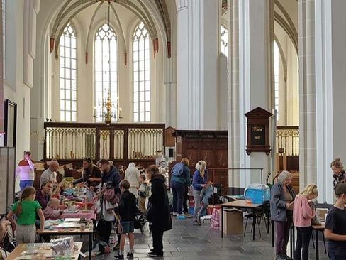 Buurtmarkt: koopjes, koffie en kletsen