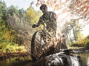 Een mountainbiker tijdens de mtb-route Brabantse Wal