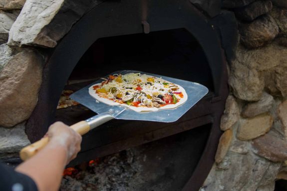 Taribush pizza bakken