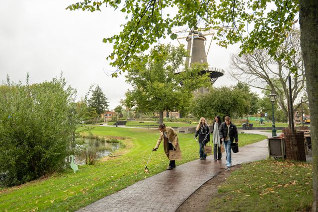 Afvalrapen in Leiden voor een kopje koffie.