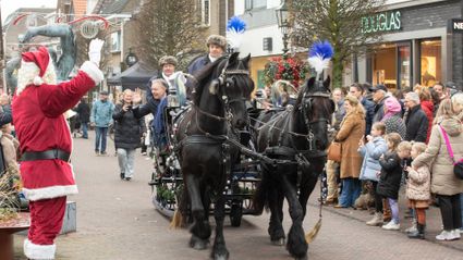 Koets met paarden tijdens het Notenkrakerfestival in Baarn