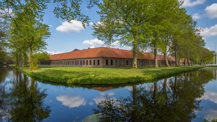 Het bekende gevangenismuseum van Veenhuizen, het origineel Tweede Gesticht in de zomer