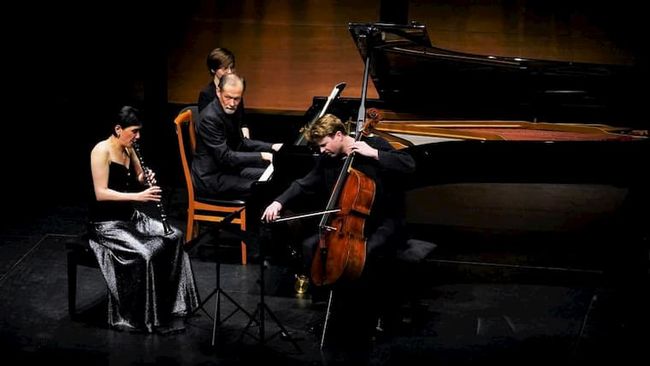 Sharon Kam, Julian Steckel & Enrico Pace