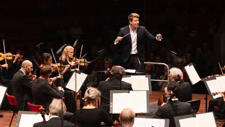 phposls5khnfceu2M3EV5b