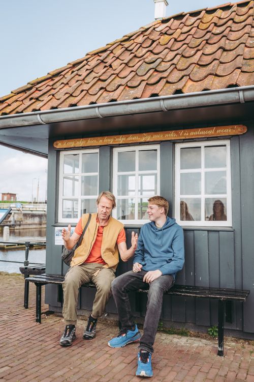 Leugenbankje