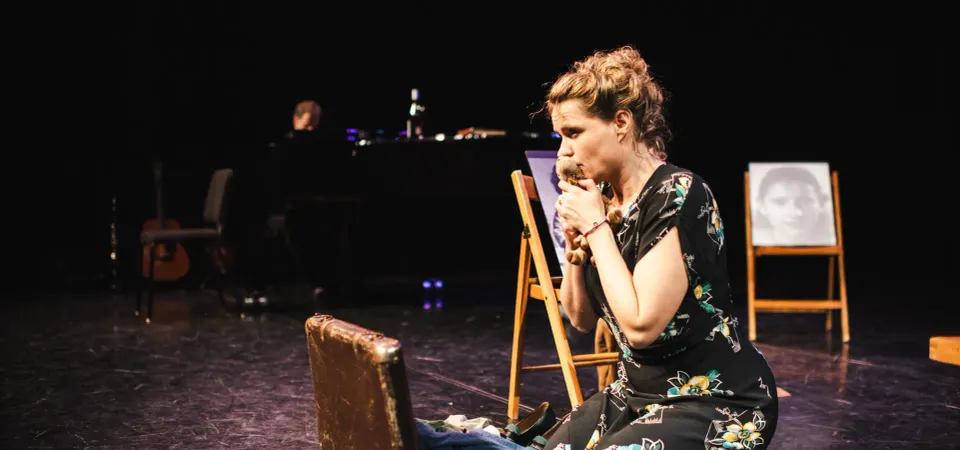 een scene van de toneel zelf