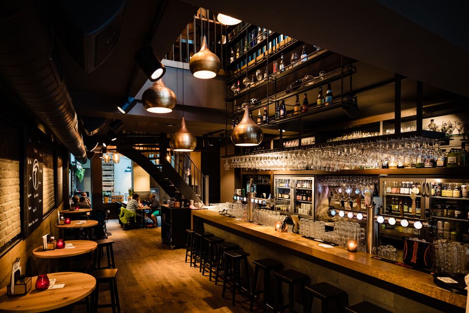 cafe falstaff interieur bar cafe falstaff