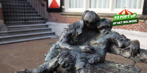 Het kunstwerk 'Vrijend Paartje' in Purmerend