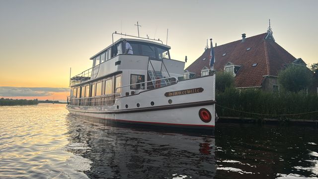 Klassieke rondvaartboot de Simmerwille