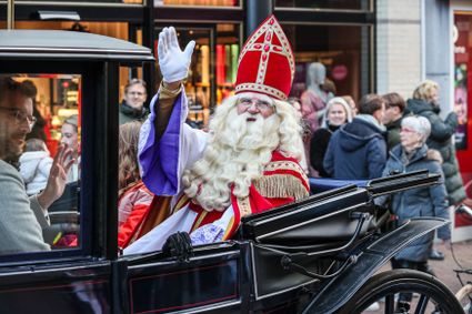 Sinterklaas in auto