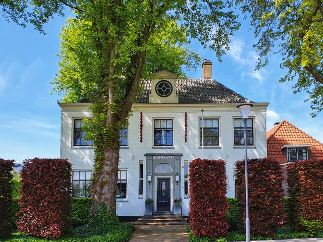 Buitenaanzicht van het Weeshuis Oostzaan