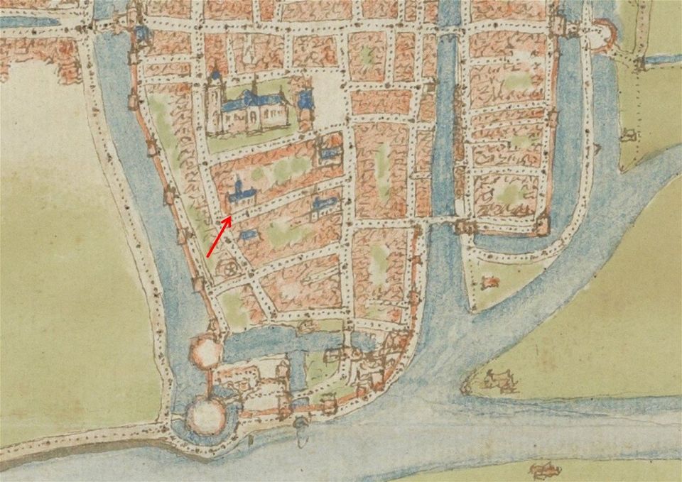 Detail van kaart uit 1558 van landmeter Jacob van Deventer. De kapel van het Agnietenklooster bij de rode pijl (Nationaal Archief, toegang 4.DEF. Inventarisnummer1.4-5 ).