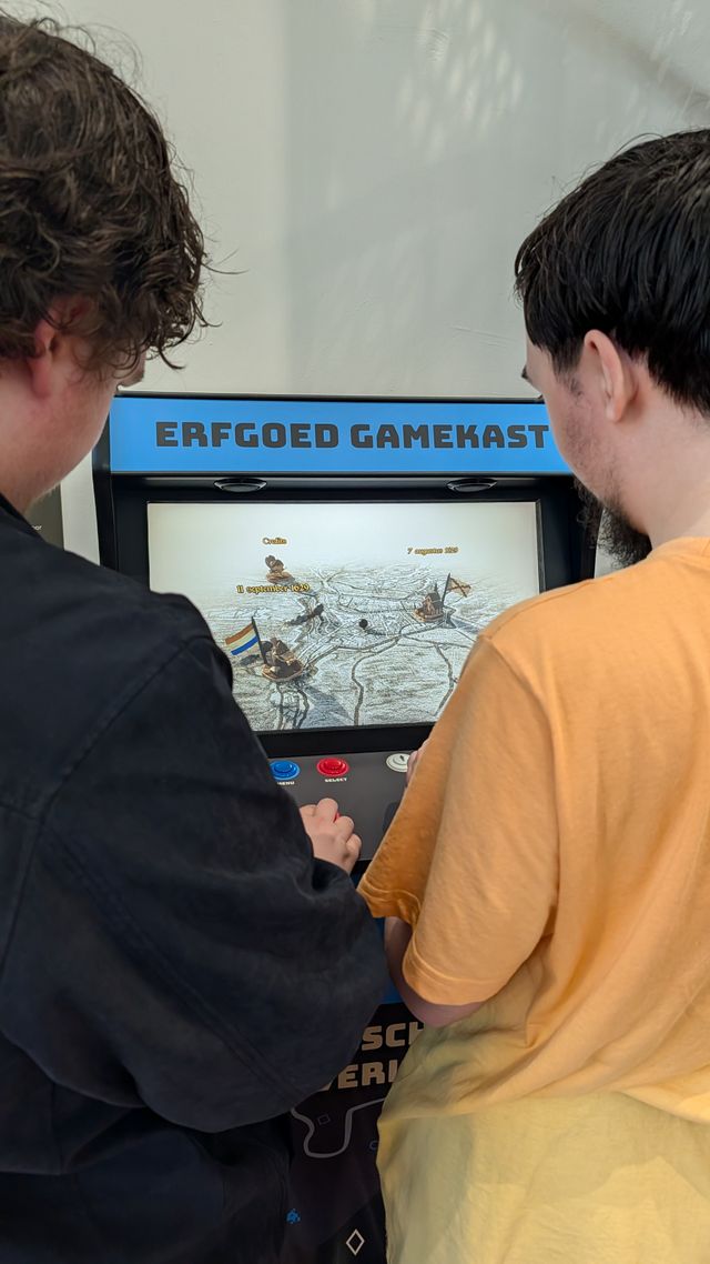Studenten SintLucas spelen Blunder Bosch op de Erfgoed Gamekast