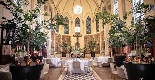 trouwn in de Montfortkapel van Kasteel Bijstervelt