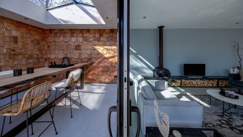 Het interieur van het Houten Boshuis
