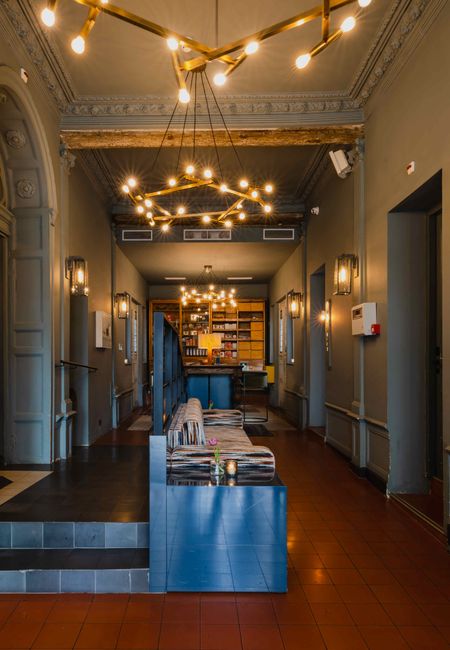 Hotel Monastere Maastricht lobby lange gang