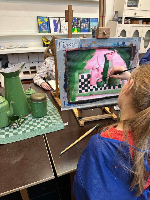 Drawing and painting for children and young people