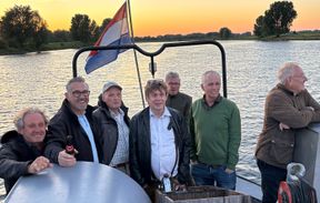 Vaderdagvaartocht op de Maas met de Schokker