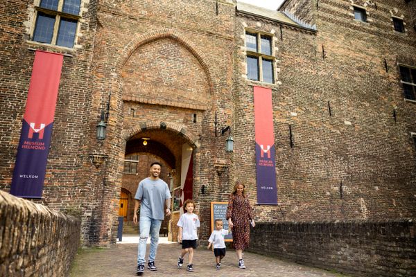 Gezin bij Kasteel Helmond