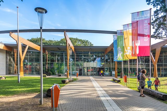 De ingang van Recreatieoord de Warande