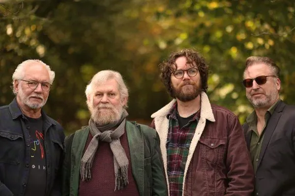 De Mannen met Baarden