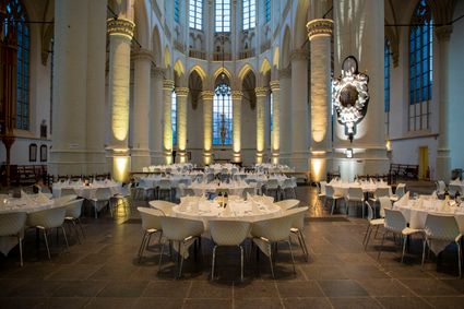 Binnenkant Hooglandse Kerk diner opstelling
