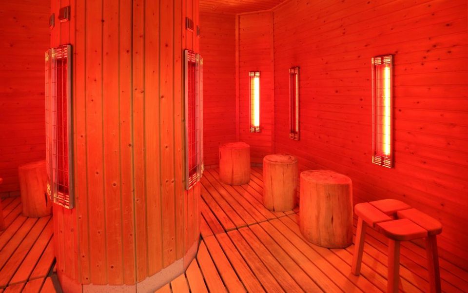 Wellness Warmond heeft ook een infrarood cabine