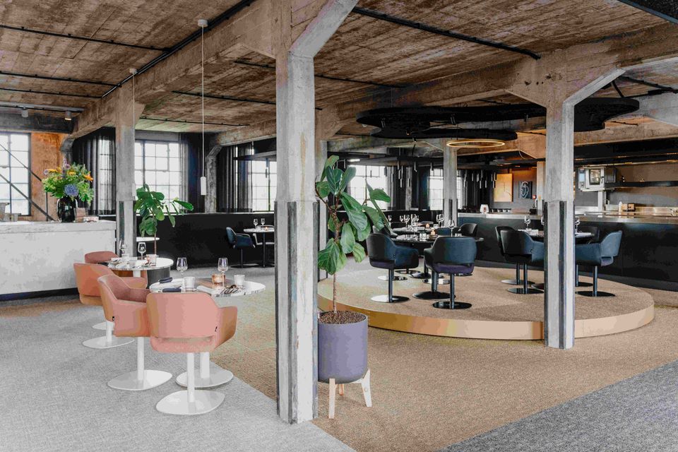 Novo New Dining interior overview