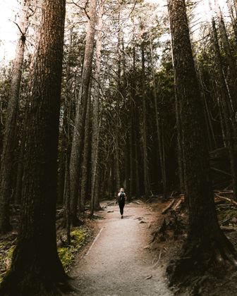 Hiking hiken wandelen in natuurgebieden