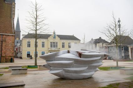 Verkregen via 11Fountains (Yob Rooks).