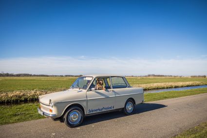 daf auto in het landschap