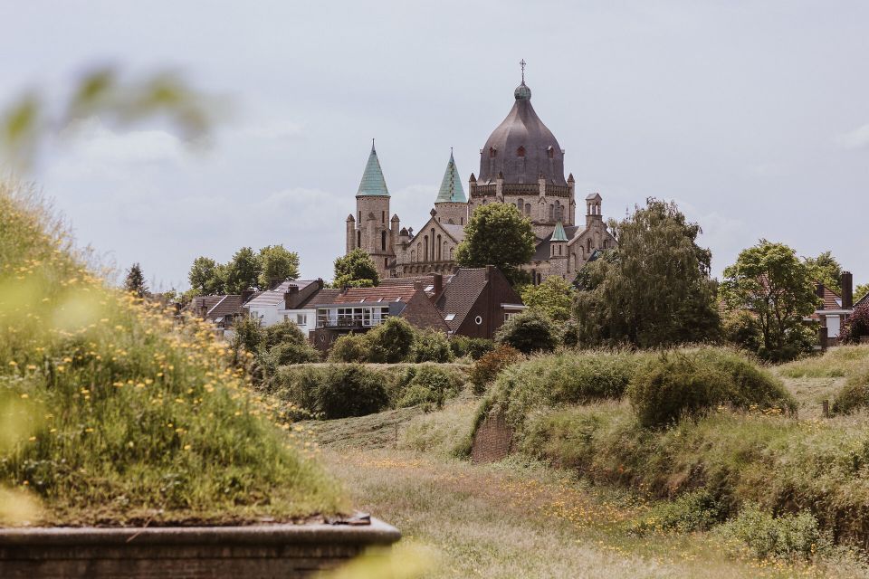 Sint Lambertuskerk vanaf Frontenpark