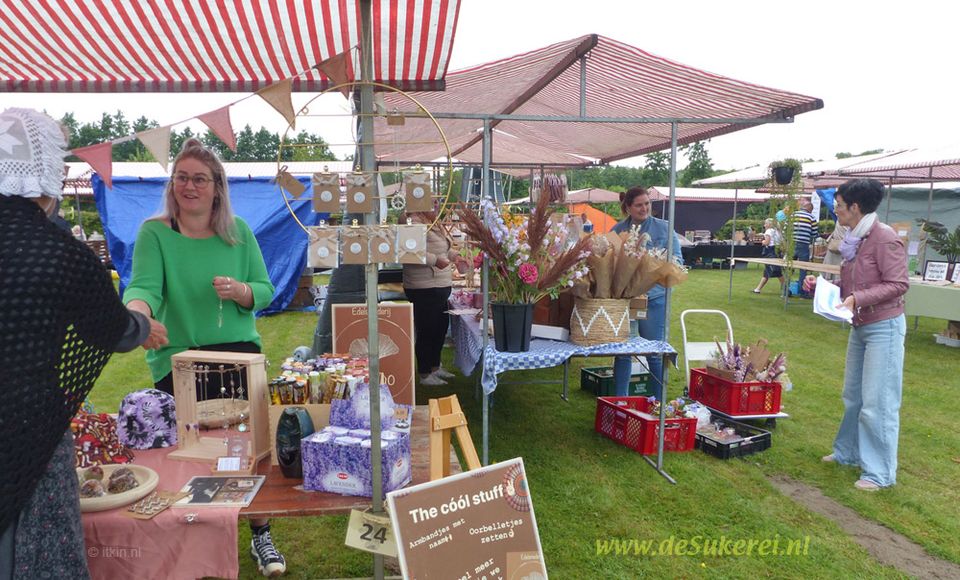 Zomermarkt met cool stuff