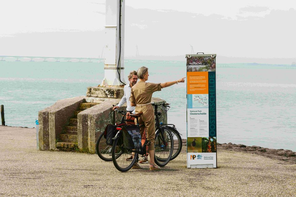 Op-Schouwen-Duiveland-Fietsroute-Van-Haven-tot-Haven
